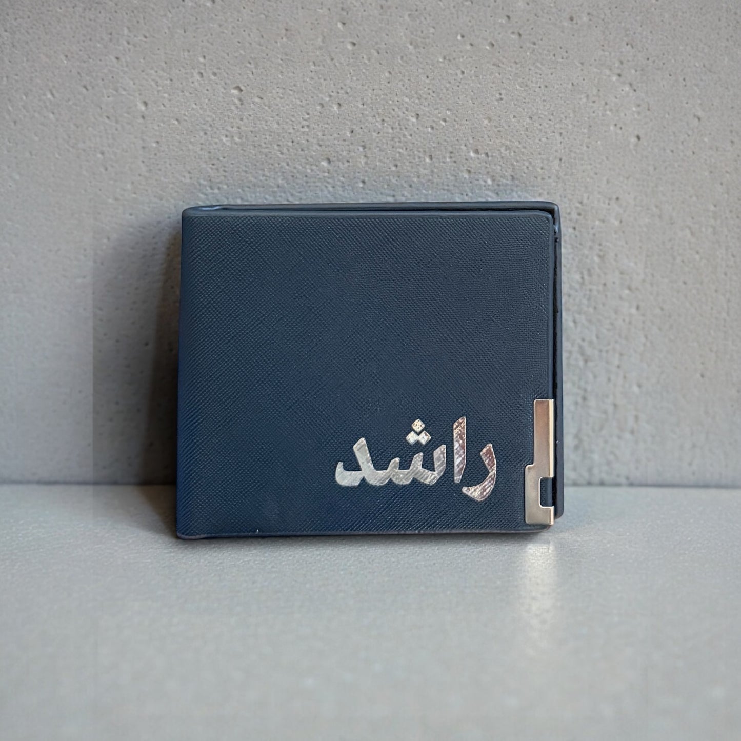 محفظة رجالية جلدية - متوفرة بلونين